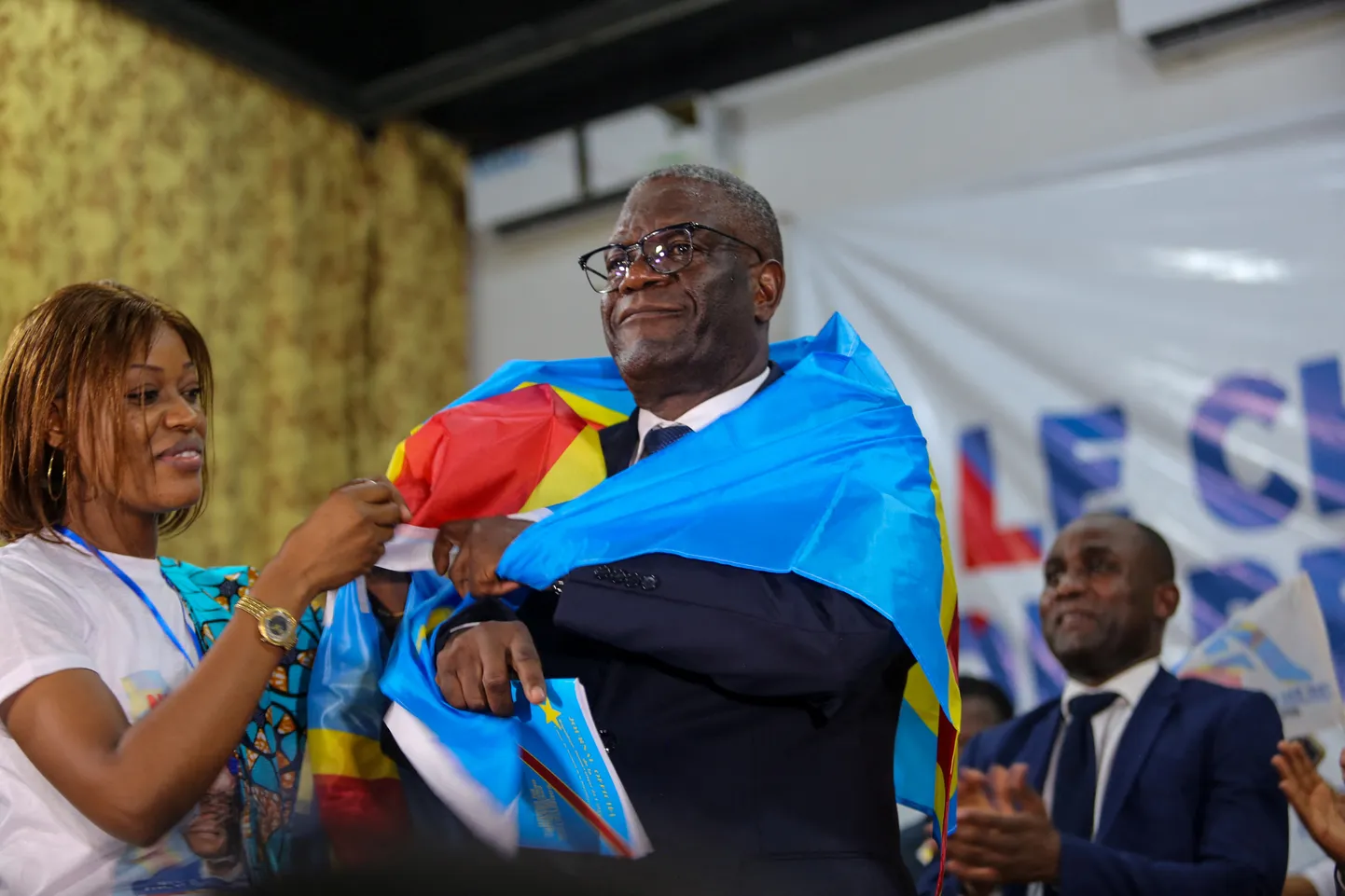 Kongo Demokraatliku Vabariigi günekoloog ja inimõiguslane Denis Mukwege, kes pälvis 2018. aastal Nobeli rahupreemia oma pea kaks aastakümmet kestnud võitluse eest seksuaalvägivalla vastu, teatas oktoobri alguses kavatsusest kandideerida presidendiks.