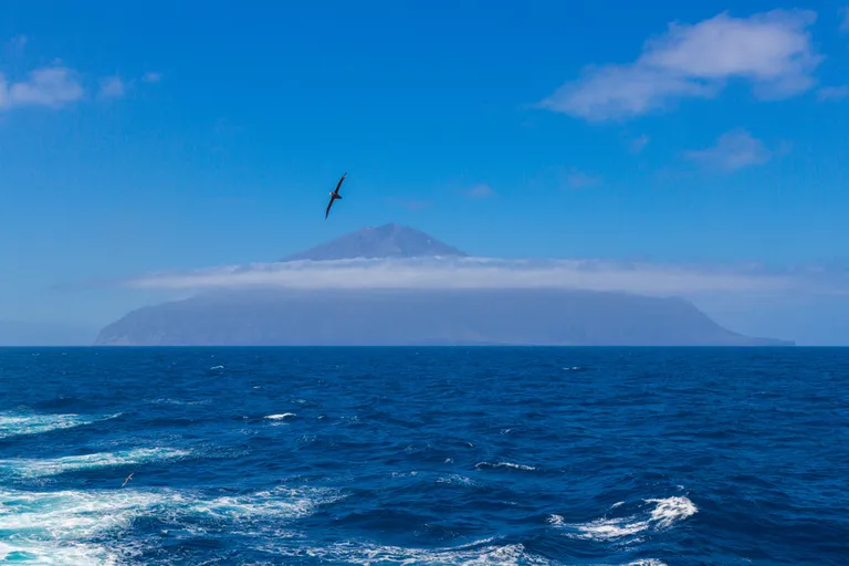 Tristan da Cunha on saar keset uhket üksildust.