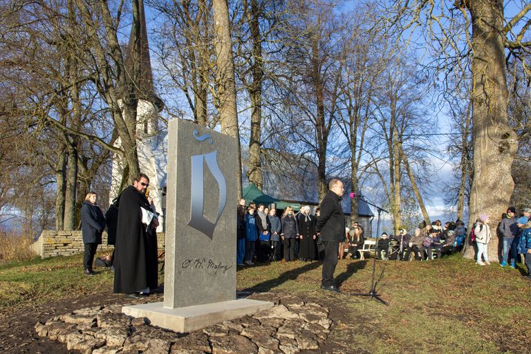 Lembit Palmi loodud Otto Wilhelmi Masingu mälestussammas avati Lüganusel eelmise aasta novembris.