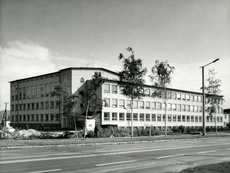 Tallinna 46. keskkool, 1980ndad.