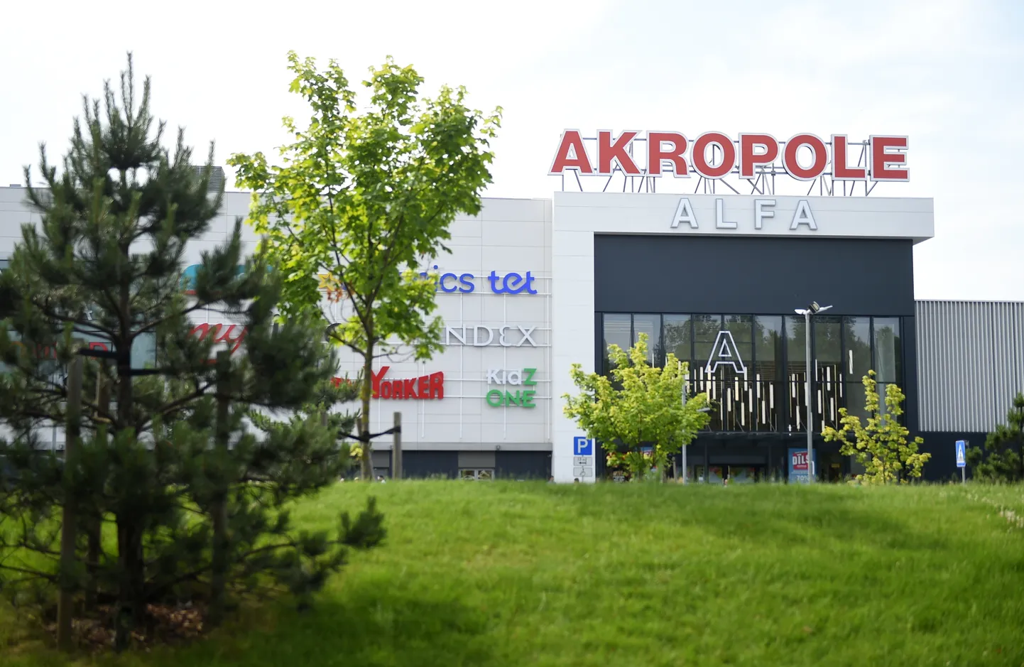 Iepirkšanās centrs "Akropole Alfa".