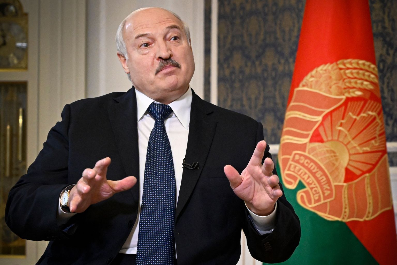 Valgevene president Aljaksandr Lukašenka andis 22. juulil 2022 Minskis oma residentsis uudisteagentuuri Agence France-Presse (AFP)  ajakirjanikule intervjuu