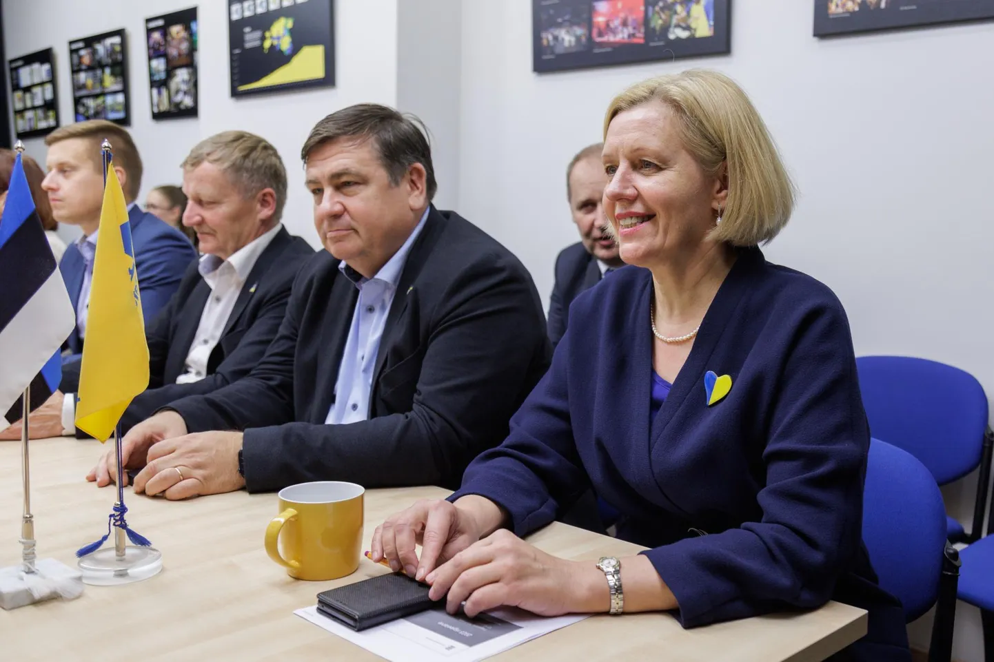 Vastne rahandusminister Annely Akkermanni (esiplaanil) on näidanud ennast avatud ja valdkonnaga kursis oleva poliitikuna.