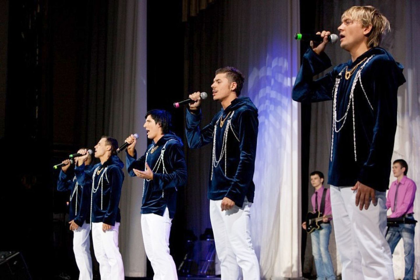 Belarusy lauljad esitavad palasid nii autori loodud seades kui ka a cappella vormis.