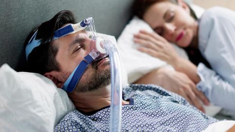 Nevainīga krākšana vai bīstamā miega apnoja? Kā zināt, kad jāmeklē palīdzība