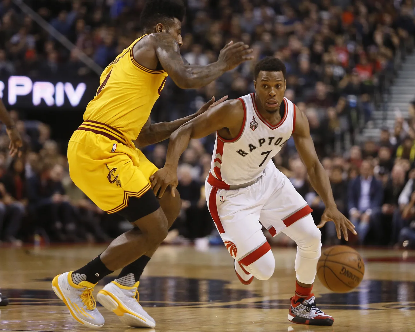 Kyle Lowry (paremal).