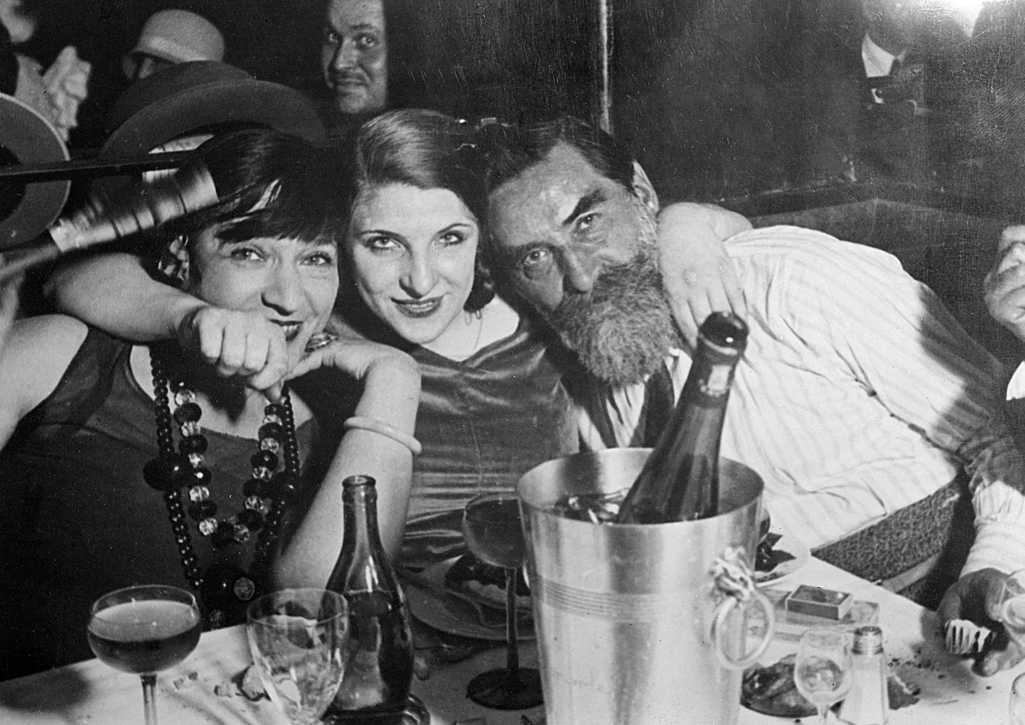 Hedonistlik šampusepidu Pariisis 1930ndate alguses