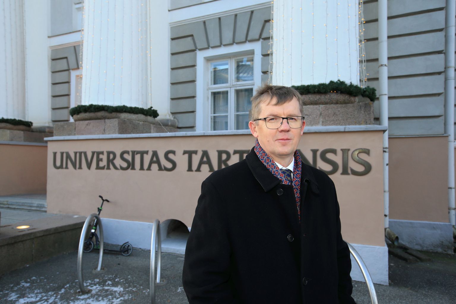 Meelis Luhti ametiaeg Tartu ülikooli kantslerina lõpeb 3. märtsil. Samal päeval peetakse riigikogu valimisi, kus ta kandideerib sotsiaaldemokraatide nimekirjas.