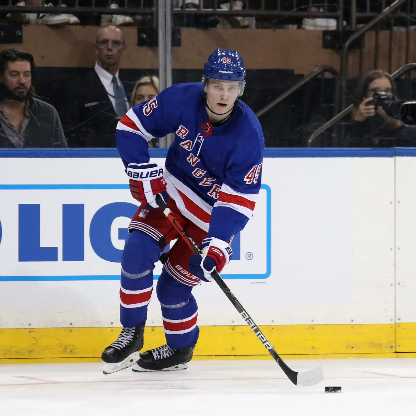 Kaapo Kakko kandis eile Rangersi eest mängides numbrit 45.