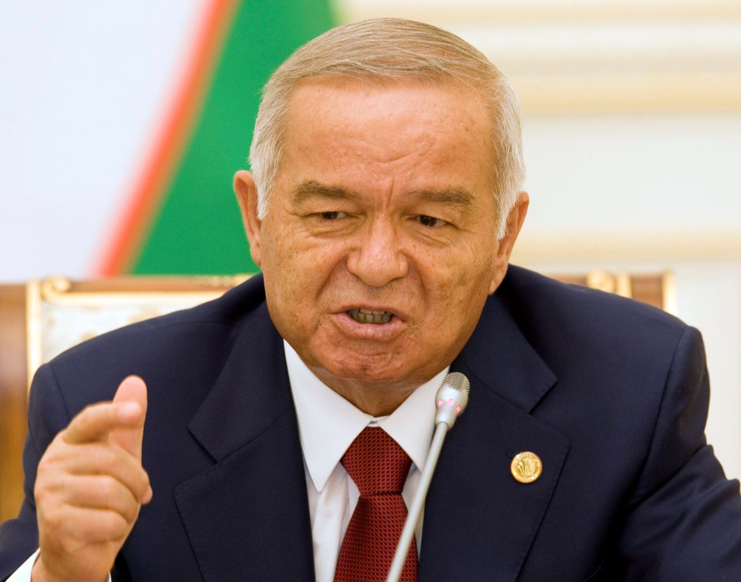 Sellel mõne aasta tagusel pildil on Islam Karimov veel täie elu ja tervise juures.