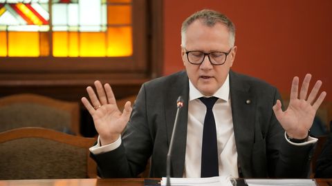 Ашераденс: Европе следует взять на себя больше ответственности за свою оборону