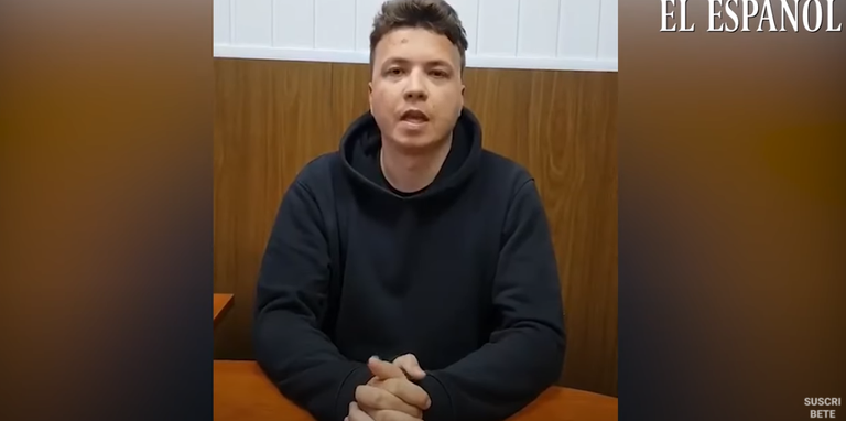 Valgevene opositsiooniaktivist Raman Pratasevitš videol, mis on tehtud pärast ta kinnivõtmist.