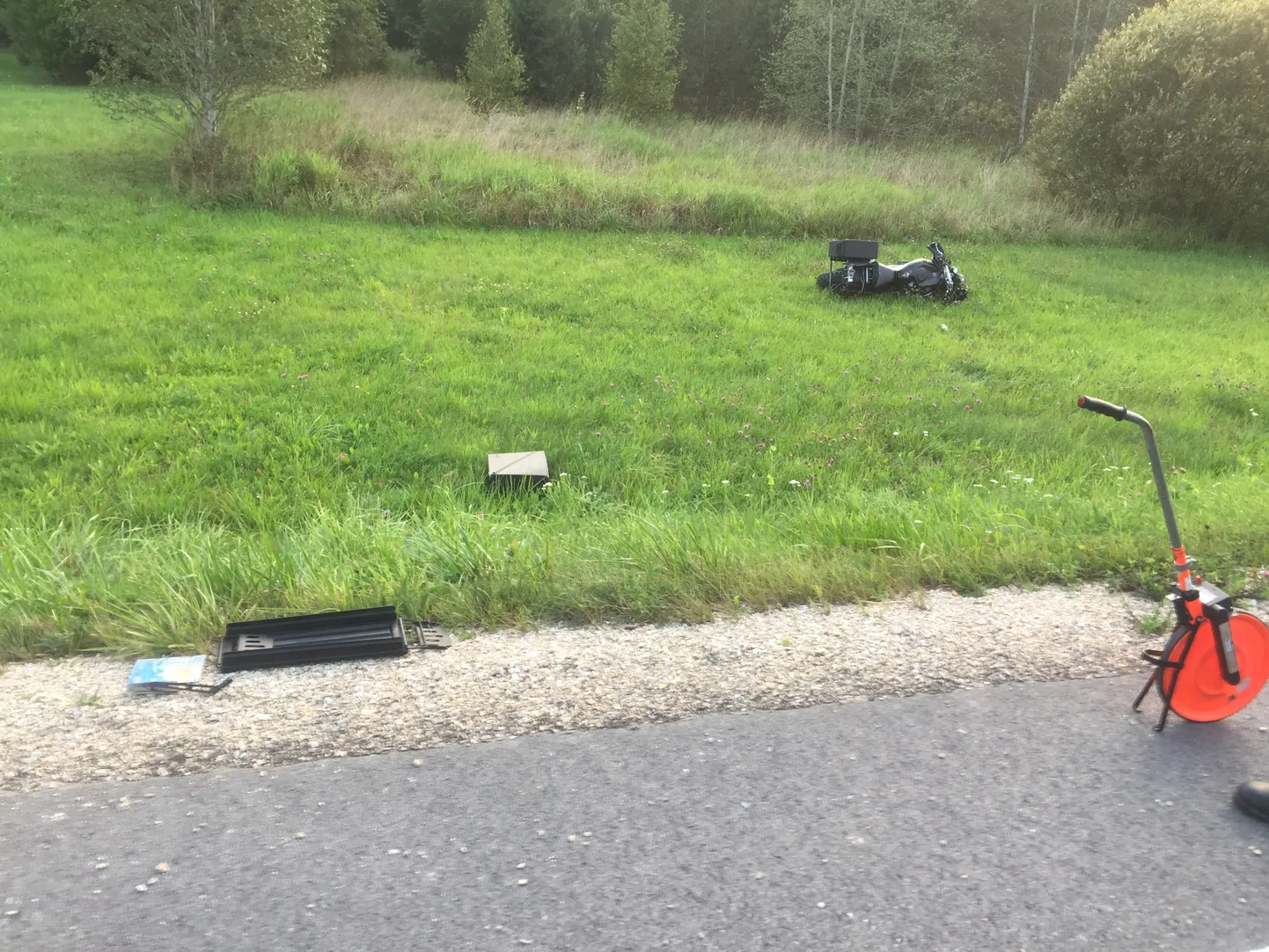 Tartust Jõgevale viival maanteel halbade juhuste kokkusattumusel kraavi sõitnud mootorrattur viidi haiglasse.