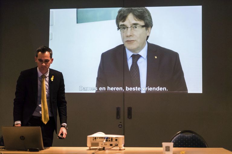 Eisialgu on Puigdemont otsustanud ajada asju videosilla vahendusel Belgiast.