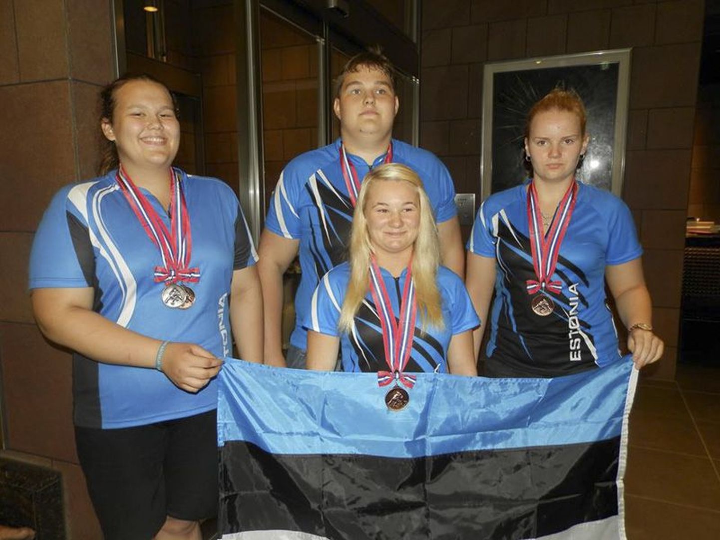 Tiitlivõistlustel medalile heidelnud Kai Pähkel (vasakult), Mari-Liis Mihkelson, Pathricia Matso ja Toomas Braun.