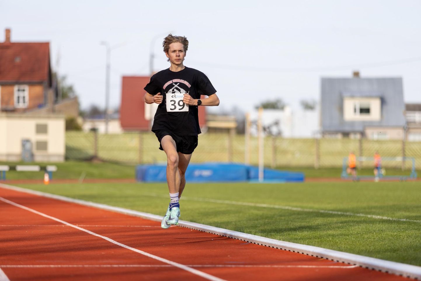 Staieri klubi esindaja Morten Siht lunastas Eesti klubide karikavõistlusel pileti Euroopa U-20 vanuseklassi meistrivõistlustele, kuid lisaks oli tema 5000 meetri jooksu aeg 14.32,91 läbi aegade Eesti kolmas selle vanuseklassi tulemus.