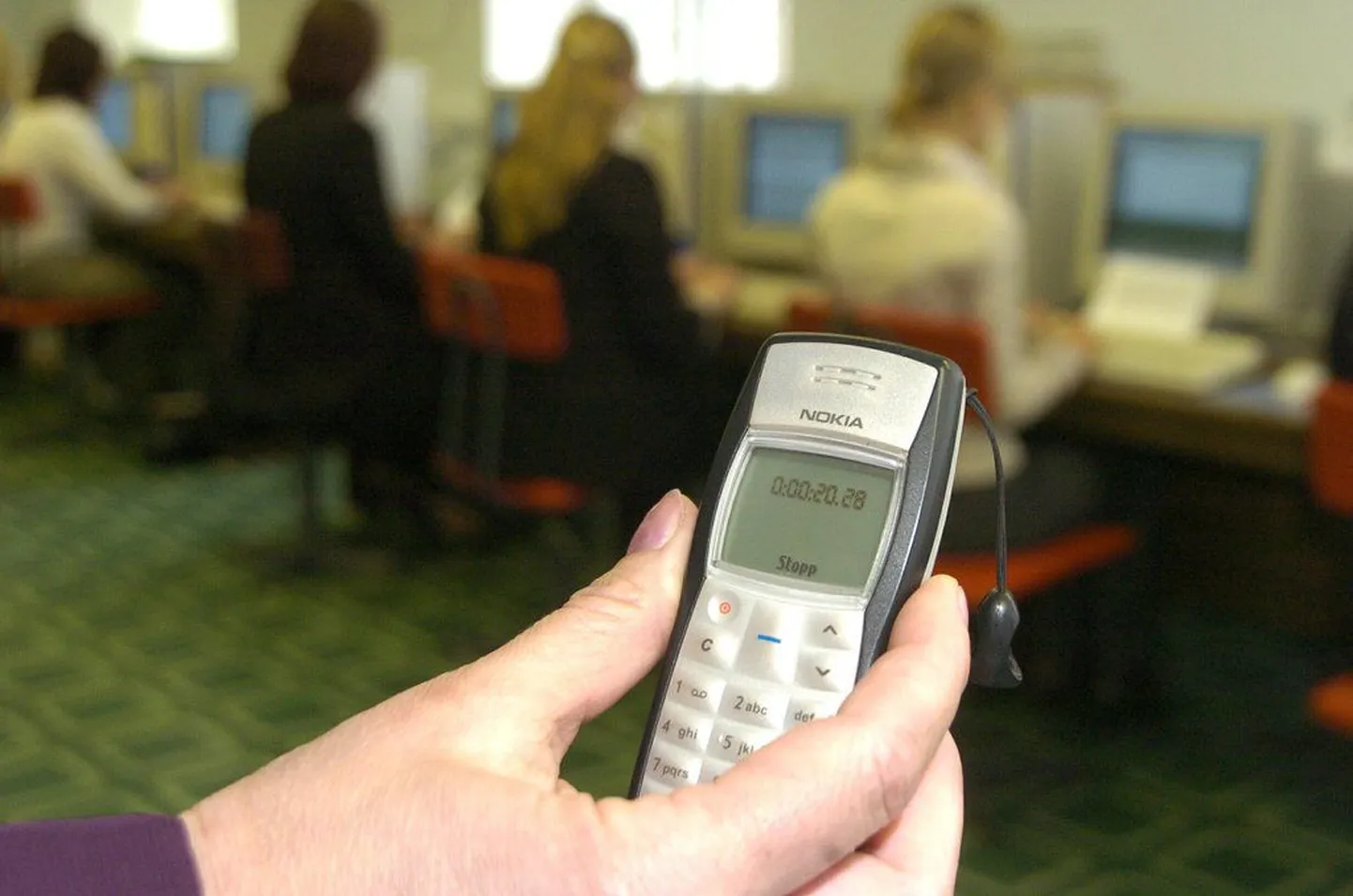 Laenu saab võtta ka mobiiltelefoni abil.
