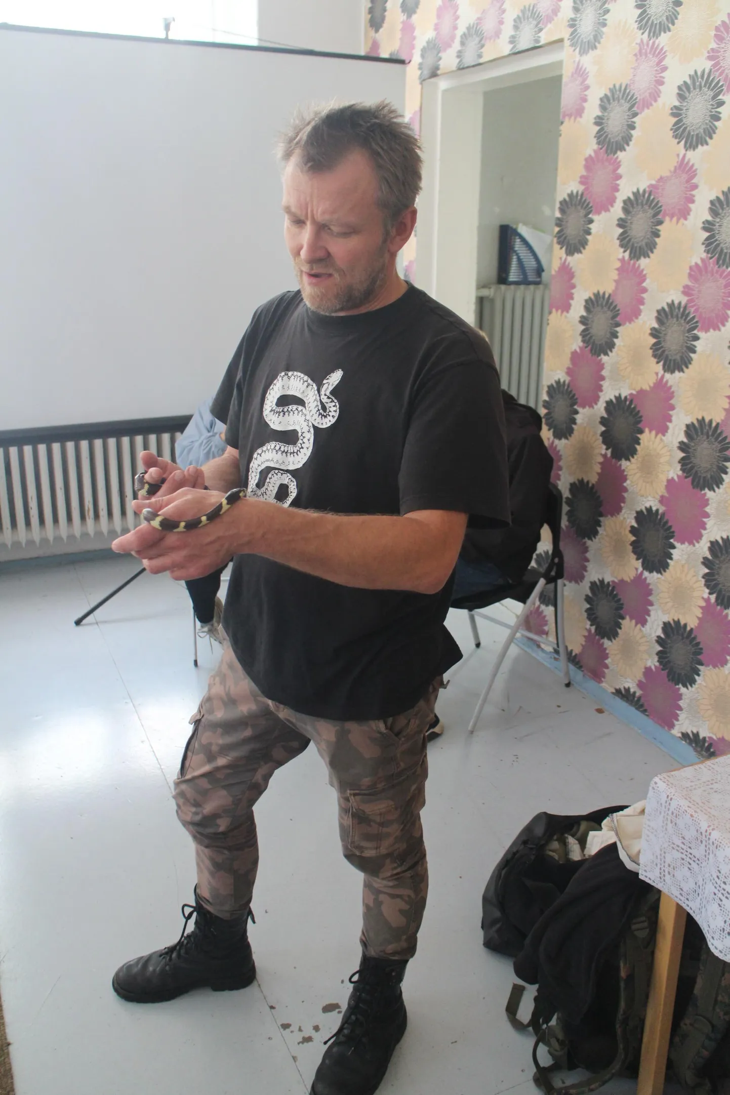 Toomas Pranstibel viib maod esinema kahes spordikotis. Kalifornia kuningmadu on rahulik loomake, kel pole inimese käes olemise vastu midagi.