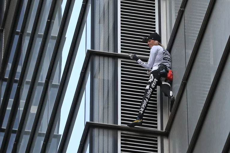 Prantslasest hooneronija Alain Robert
