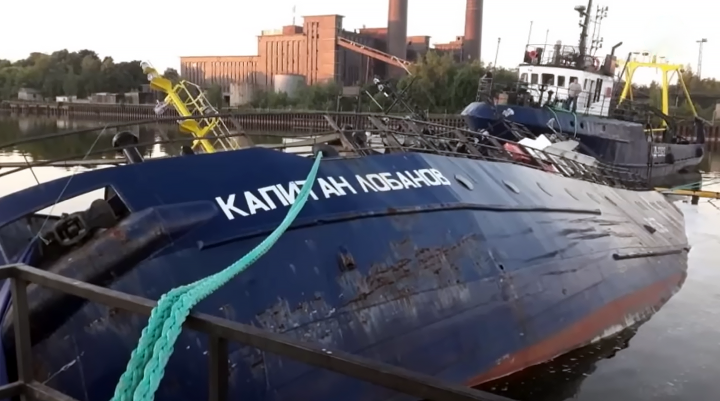 "Дождь": пожар на траулере в Калининграде возник после того, как в него по ошибке попала ракета