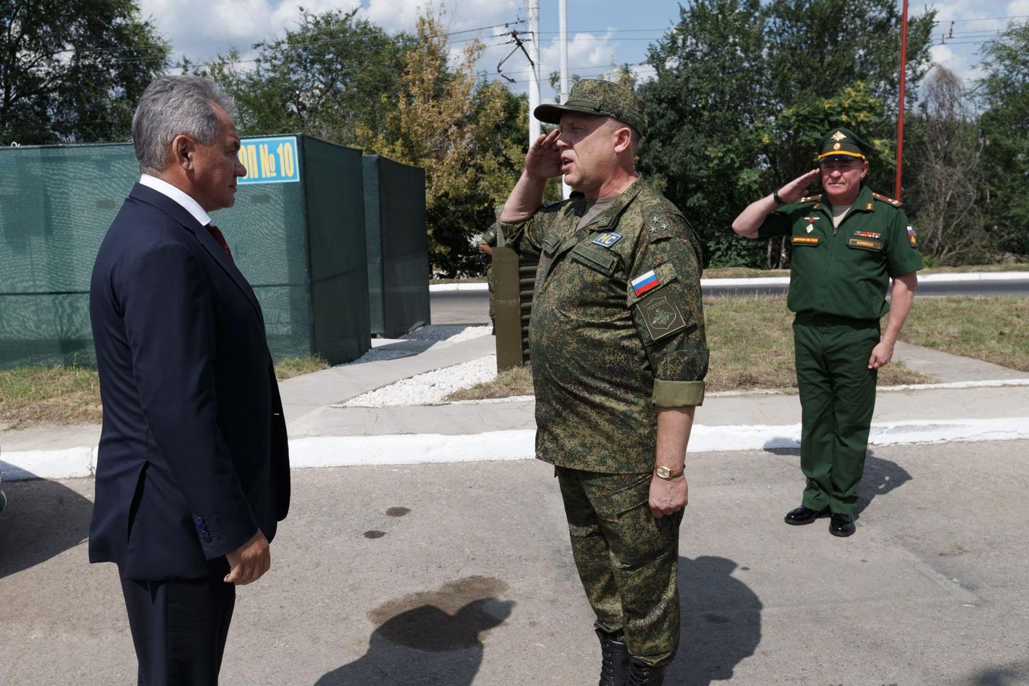 Augustis külastas Vene kaitseminister Sergei Šoigu (vasakul) Transnistrias Benderi linnas Vene sõjaväelasi. 