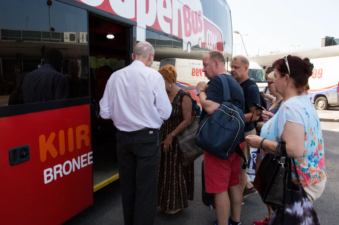 SuperBus lõpetab Eestis oma tegevuse.