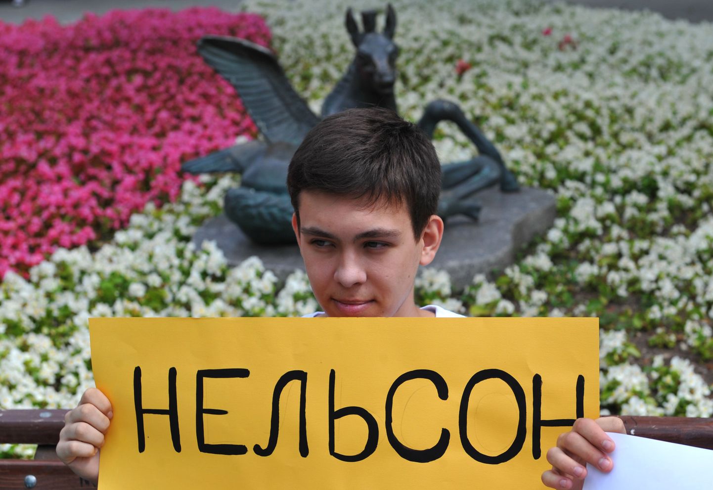 Juulis nõudsid meeleavaldajad Moskvasse Lubjanka väljakule Nelson Mandela kuju püstitamist.