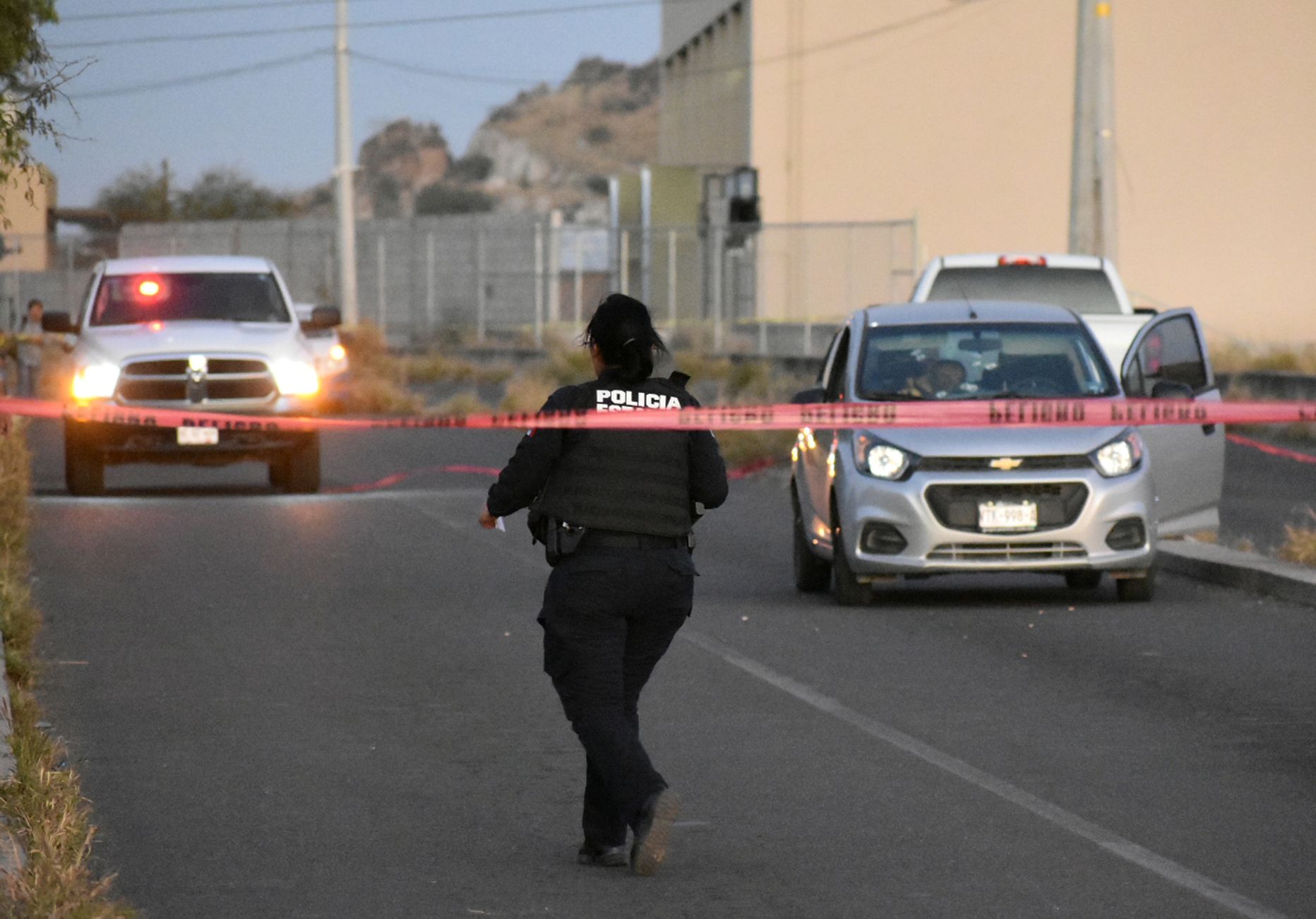 Mehhiko politseinikud järjekordses mõrvapaigas.