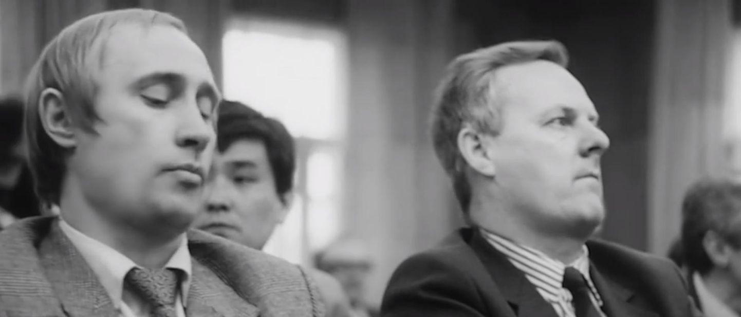Anatoli Sobtšak ja tema parem käsi, tagasihoidlik KGB alampolkovnik Vladimir Putin (vasakul). 