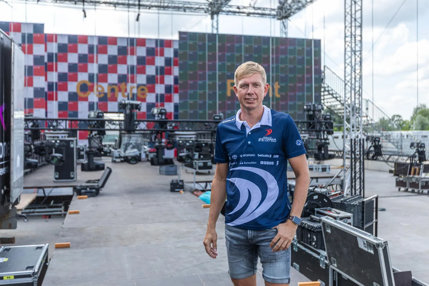 Rally Estonia korraldajatel on kibekiired ajad. Võistluste direktori Tarmo Hõbe sõnul on 15.–18. juulil peetava ralli ettevalmistamisel tähelepanu pööratud ka kuumalainele ning varutud ohtralt joogivett.