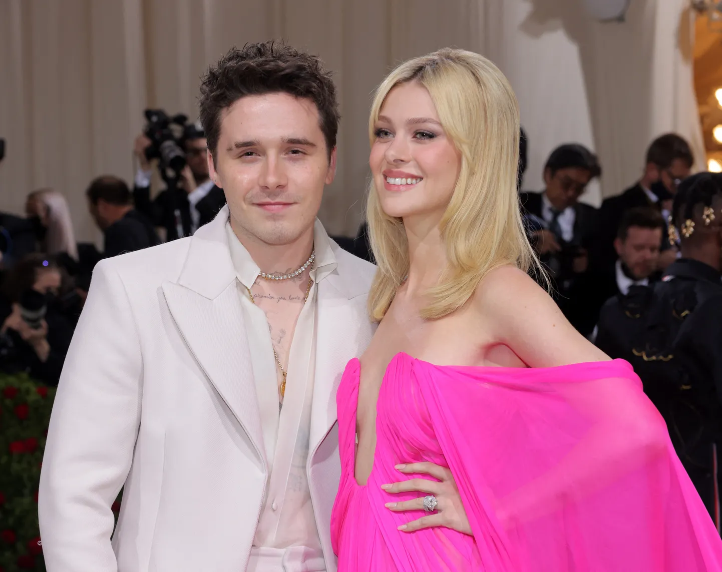 Brooklyn Beckham ja Nicola Peltz Beckham mais 2022.