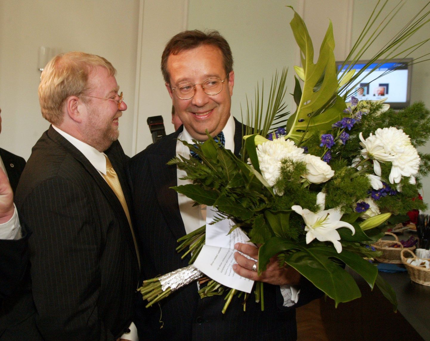IRLi esimees Mart Laar ja valimiskogus presidendiks valitud Toomas Hendrik Ilves 23. septembril 2006.