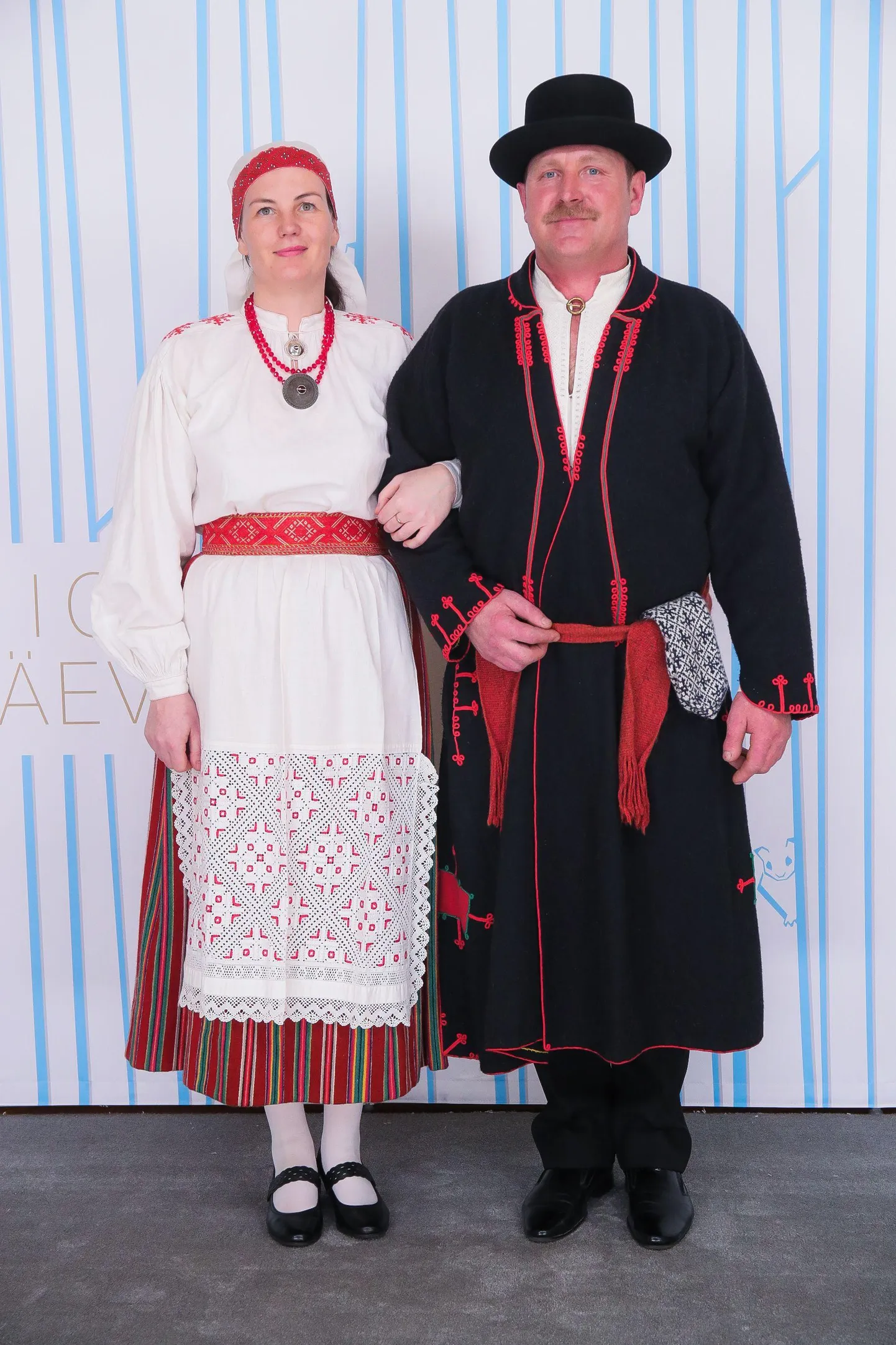 Eesti vabariigi 101. aastapäeval käisid presidendi vastuvõtul ajalehe Üitsainus Mulgimaa toimetaja, mulgi keele õpetaja Kristi Ilves ja Elva päästekomando meeskonnavanem Enno Kurvits.