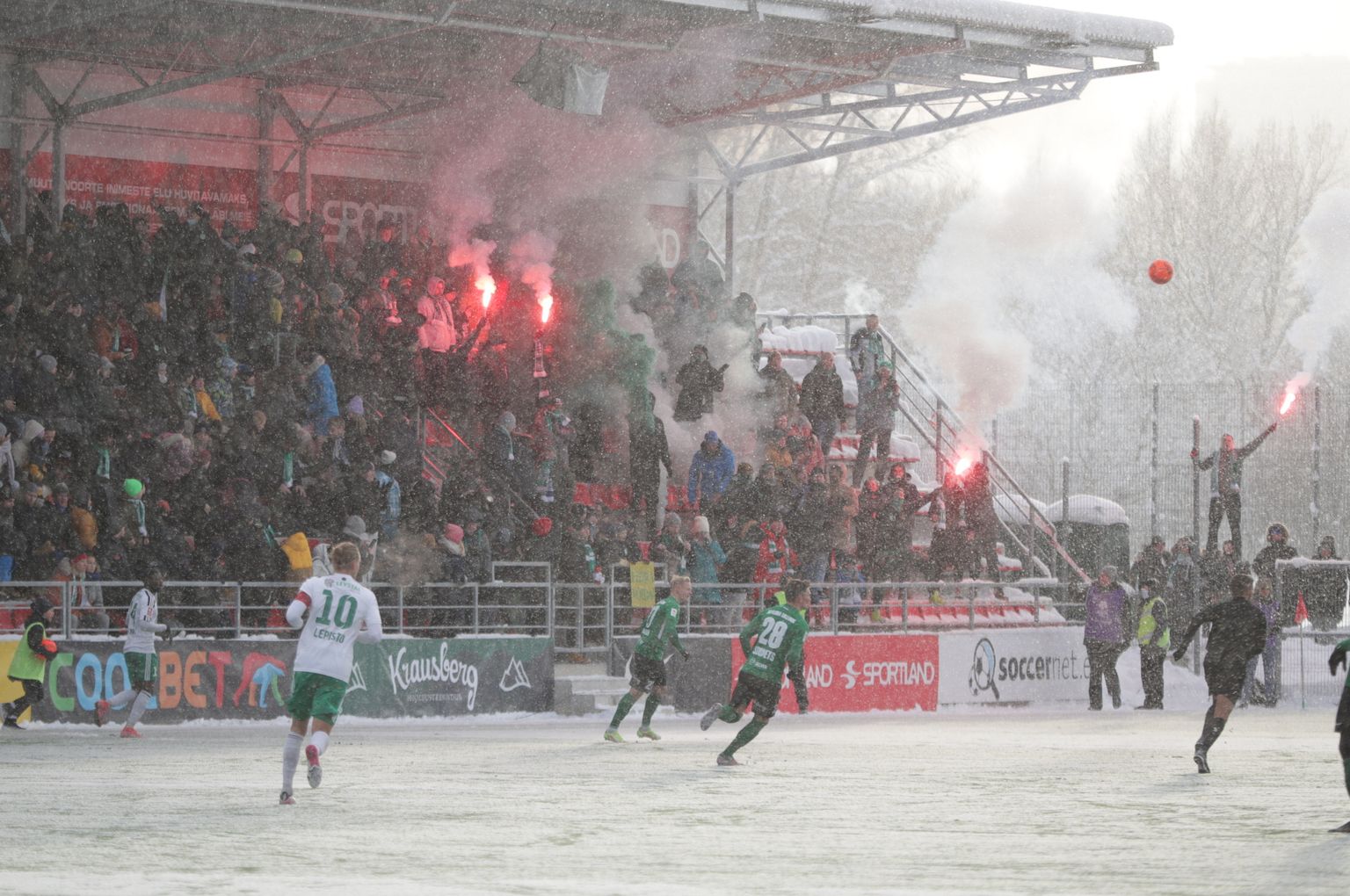 Jalgpalli meistriliiga tiitlilahing Tallinna Flora vs. Tallinna FCI Levadia.