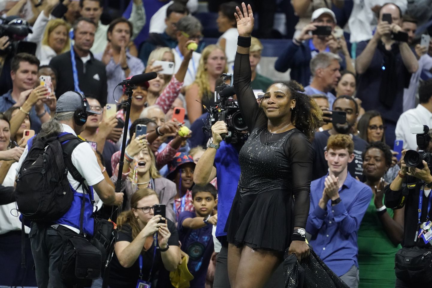 Serena Williams lahkumas – tõenäoliselt viimast korda – Arthur Ashe'i nimeliselt tenniseväljakult.