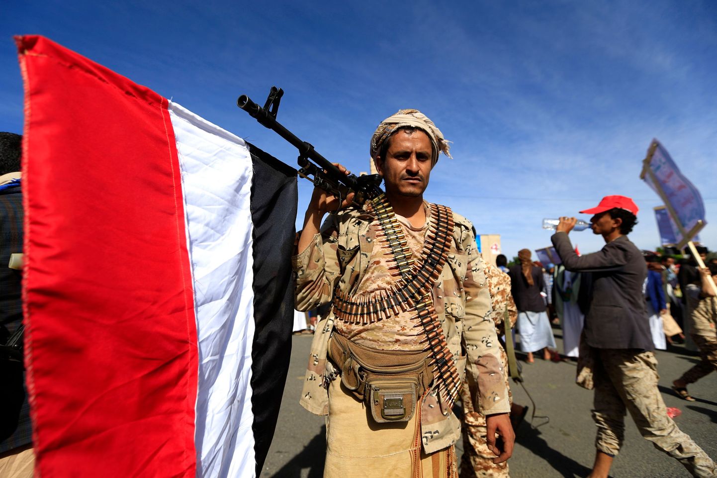 Jeemeni huthimässuliste toetajad meelt avaldamas.