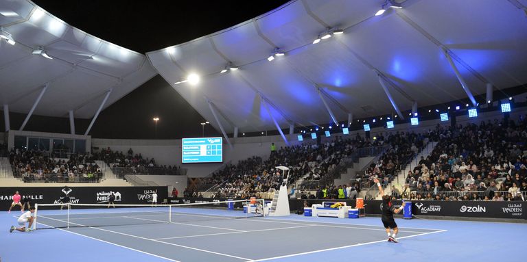 Nadal ja Ferrer pidasid Kuveidis tenniseakadeemia tuttuutel väljakutel näidismatši