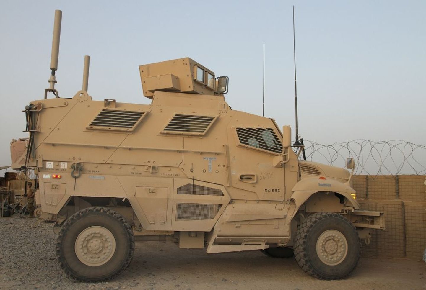 Sel kuul hakkasid Eesti sõdurid Afganistanis kasutama V-kujulise põhjaga miini- ja kuulikindlaid soomustransportööre MRAP, mis saadi laenuks Ameerika Ühendriikidelt.