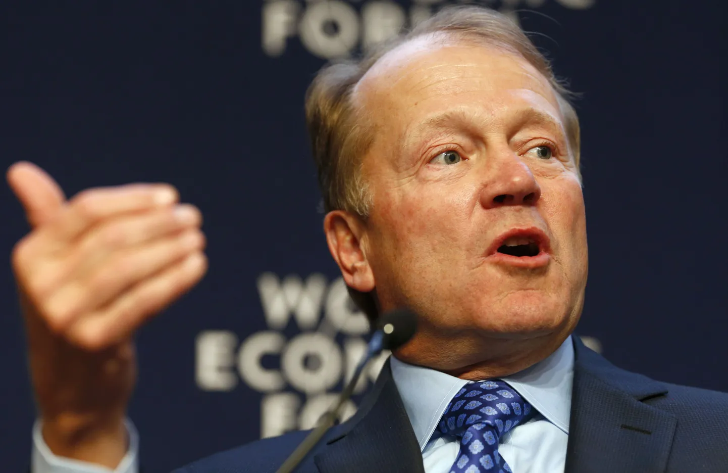 Cisco juulis lahkuv esimees ja tegevjuht John T. Chambers.