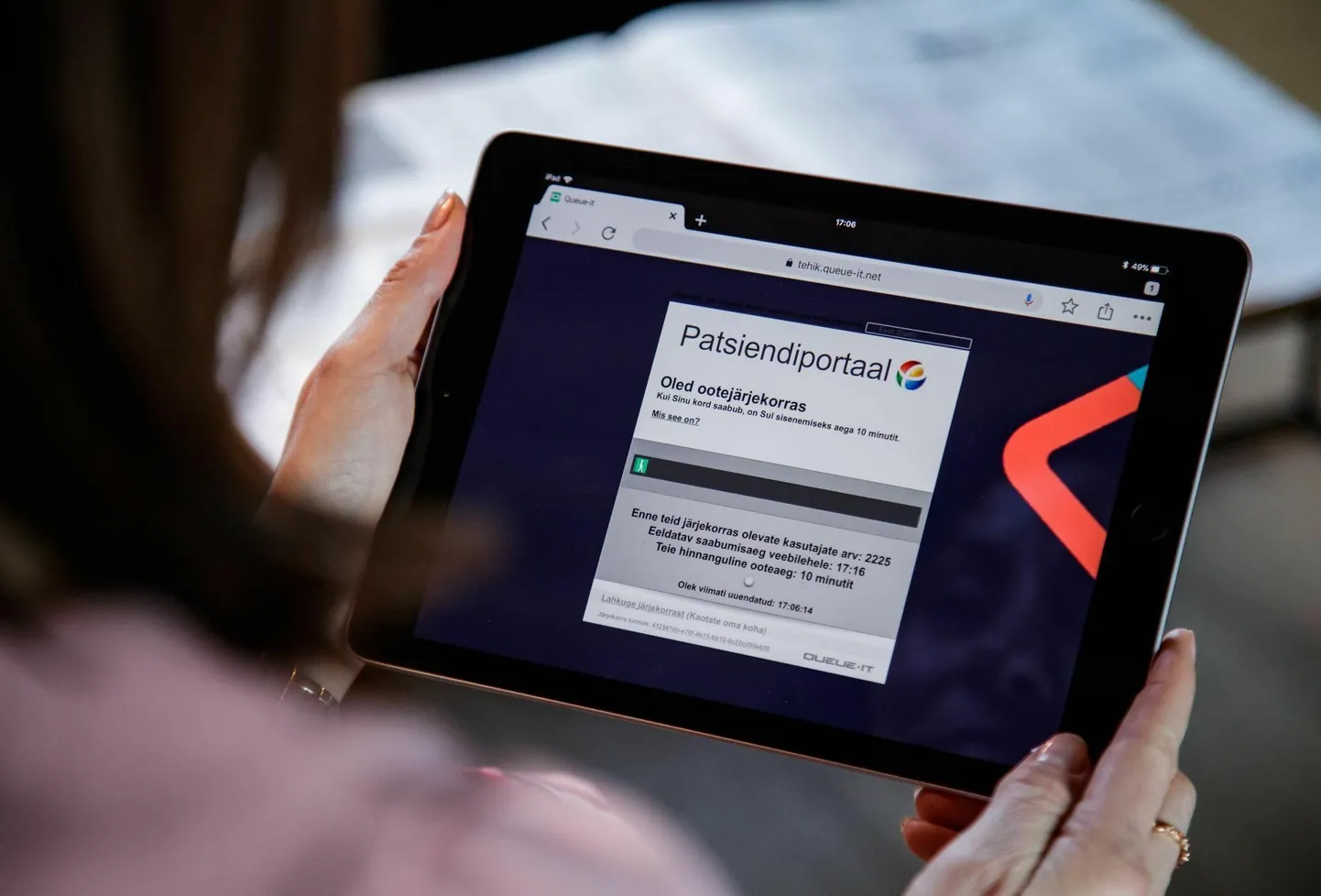 Järjekord patsiendiportaali digiregistratuuris Covidi-vaktsineerimise kõrgpunktis.