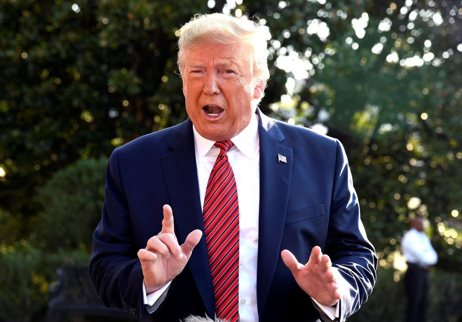 USA president Donald Trump vastamas eile Valge Maja juures ajakirjanike küsimustele. 