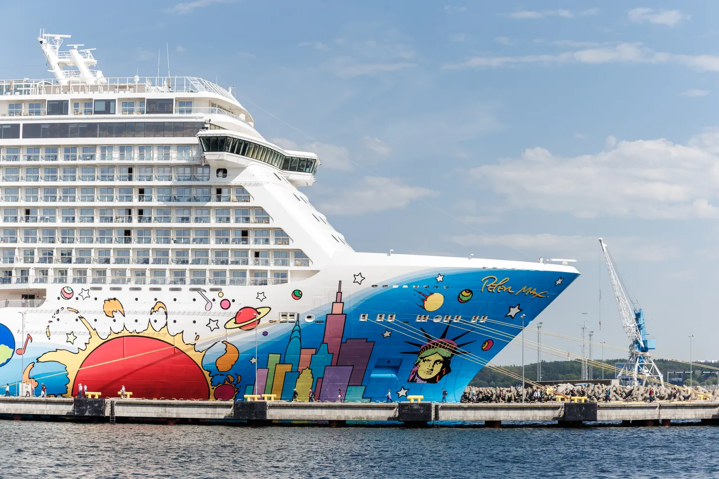 "Norwegian Breakaway" Tallinnas