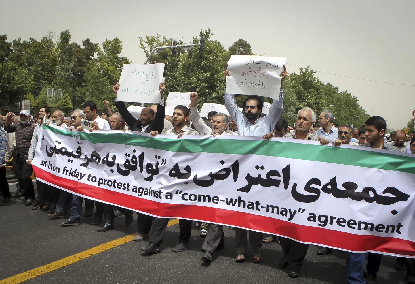 Iraani demonstrandid protestimas tuumaleppe vastu