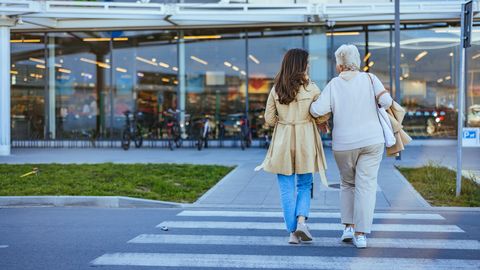 Смерть молодой женщины от пролежней и голода: происходит ли в социальных учреждениях систематическая халатность