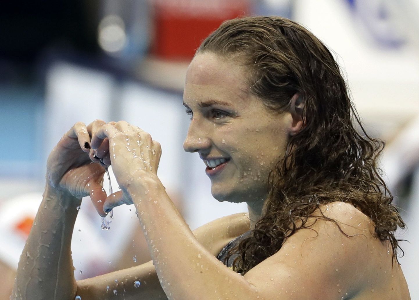 Katinka Hosszu rõõmustamas järjekordse kuldmeldai üle Rio olümpial.