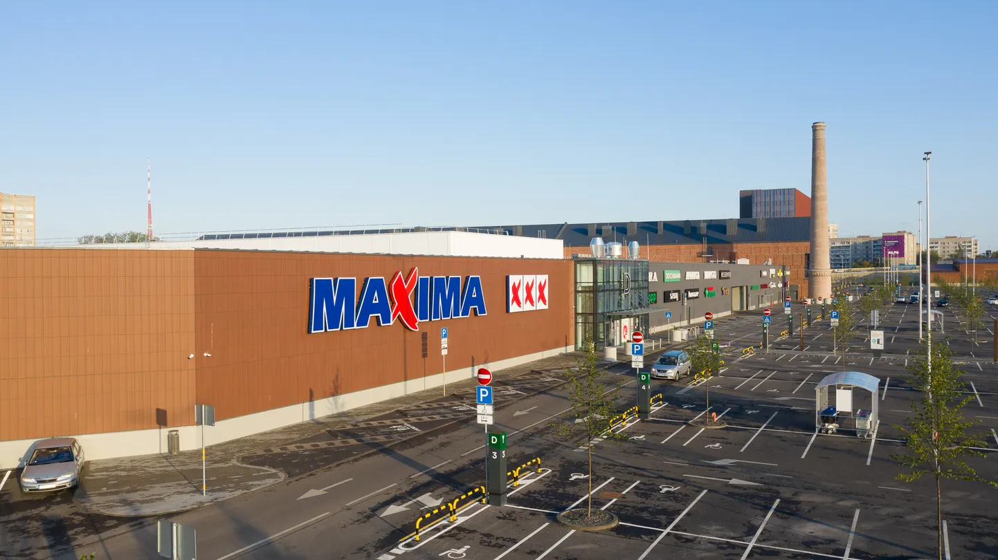 Maxima в торговом центре Akropole