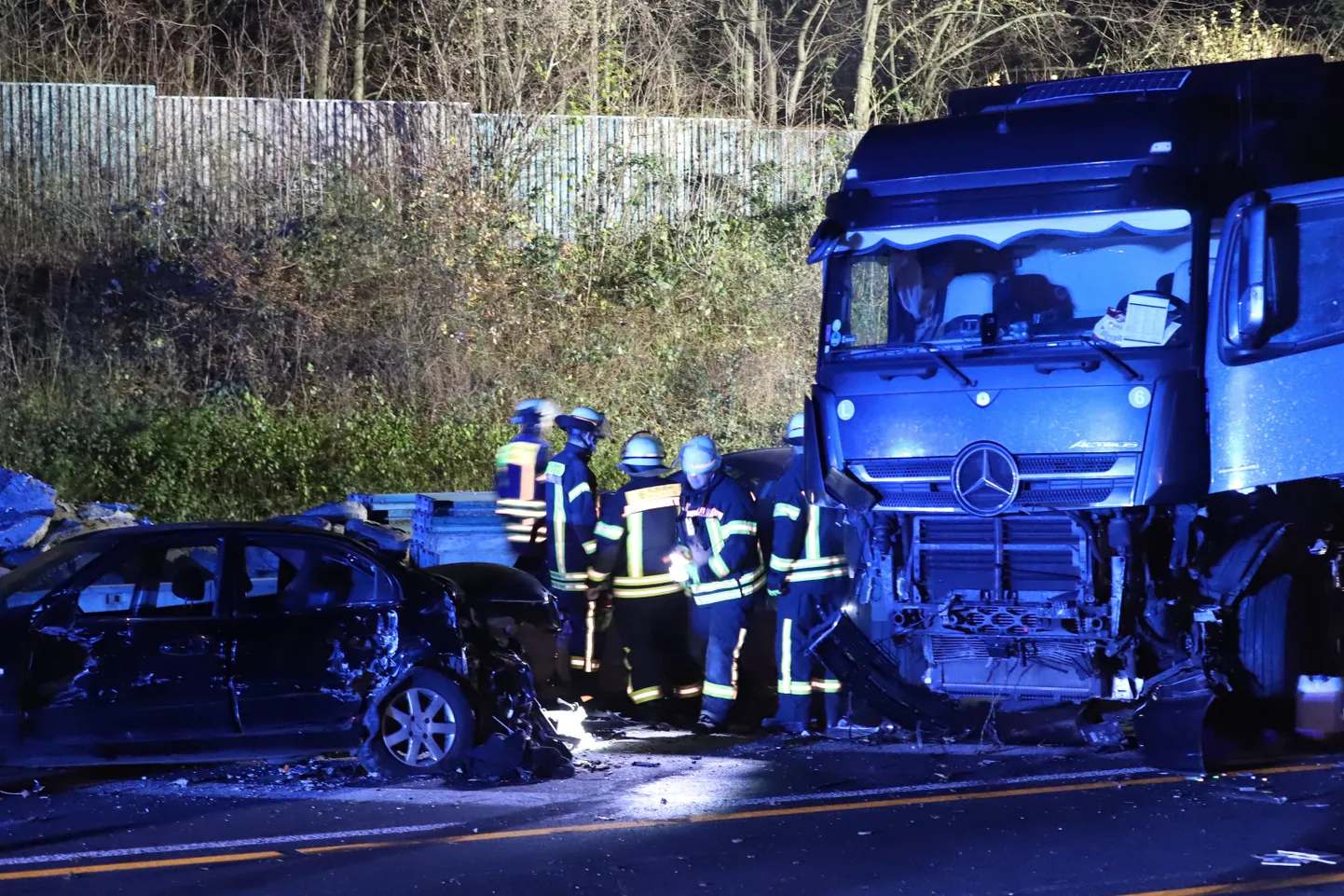 Saksamaal kiirteel A1 autosid ramminud veok.