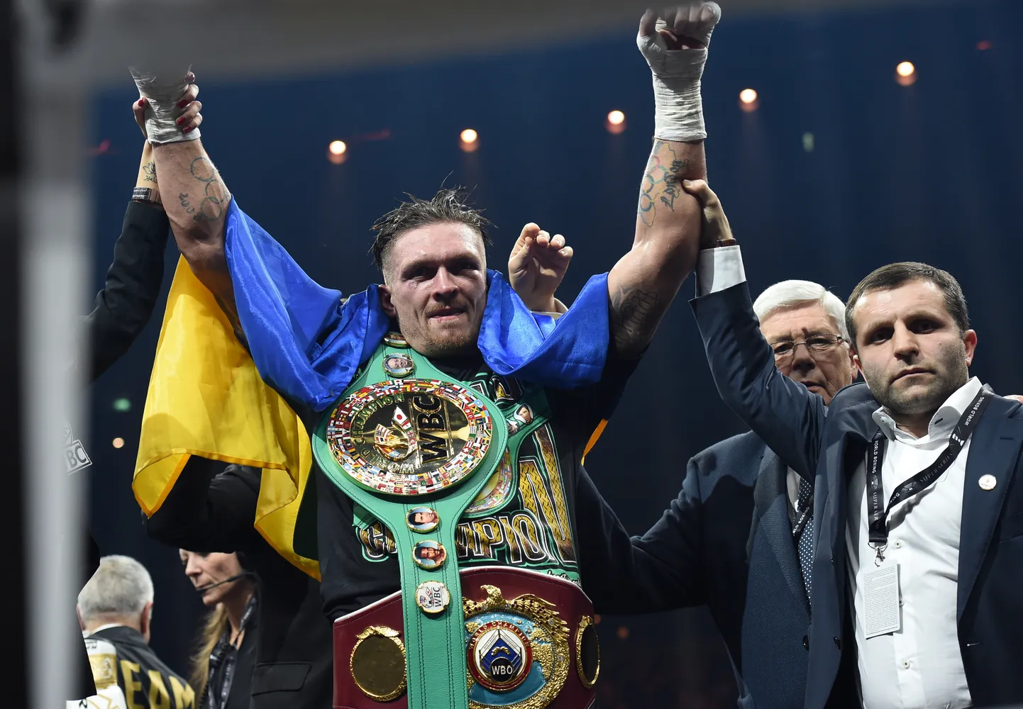 Украинский боксер Александр Усик