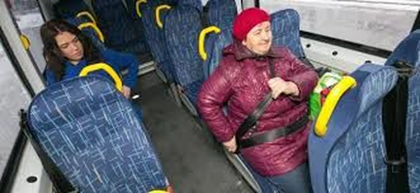 Turvavöö tuleb kinnitada ka bussis.