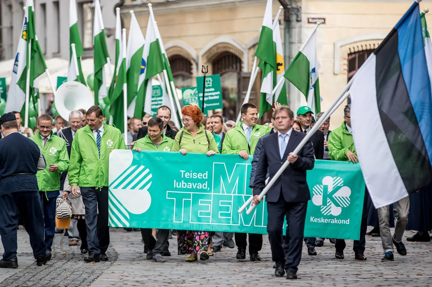 Keskerakond saab riigilt kolmandiku jagu vähem toetust kui Reformierakond, kuid annetusi kogus konkurendist kolm korda vähem.